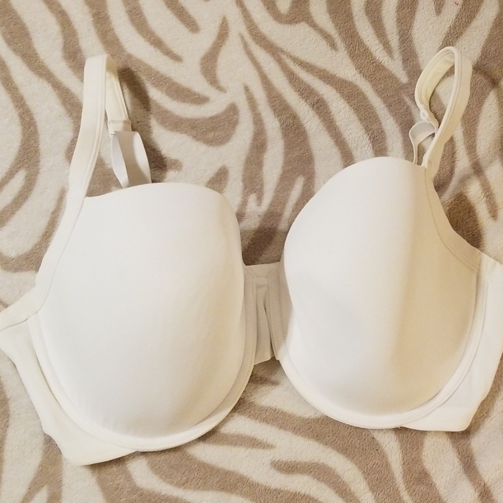 Ivory jasmine and ginger sz 40 DD like new bra